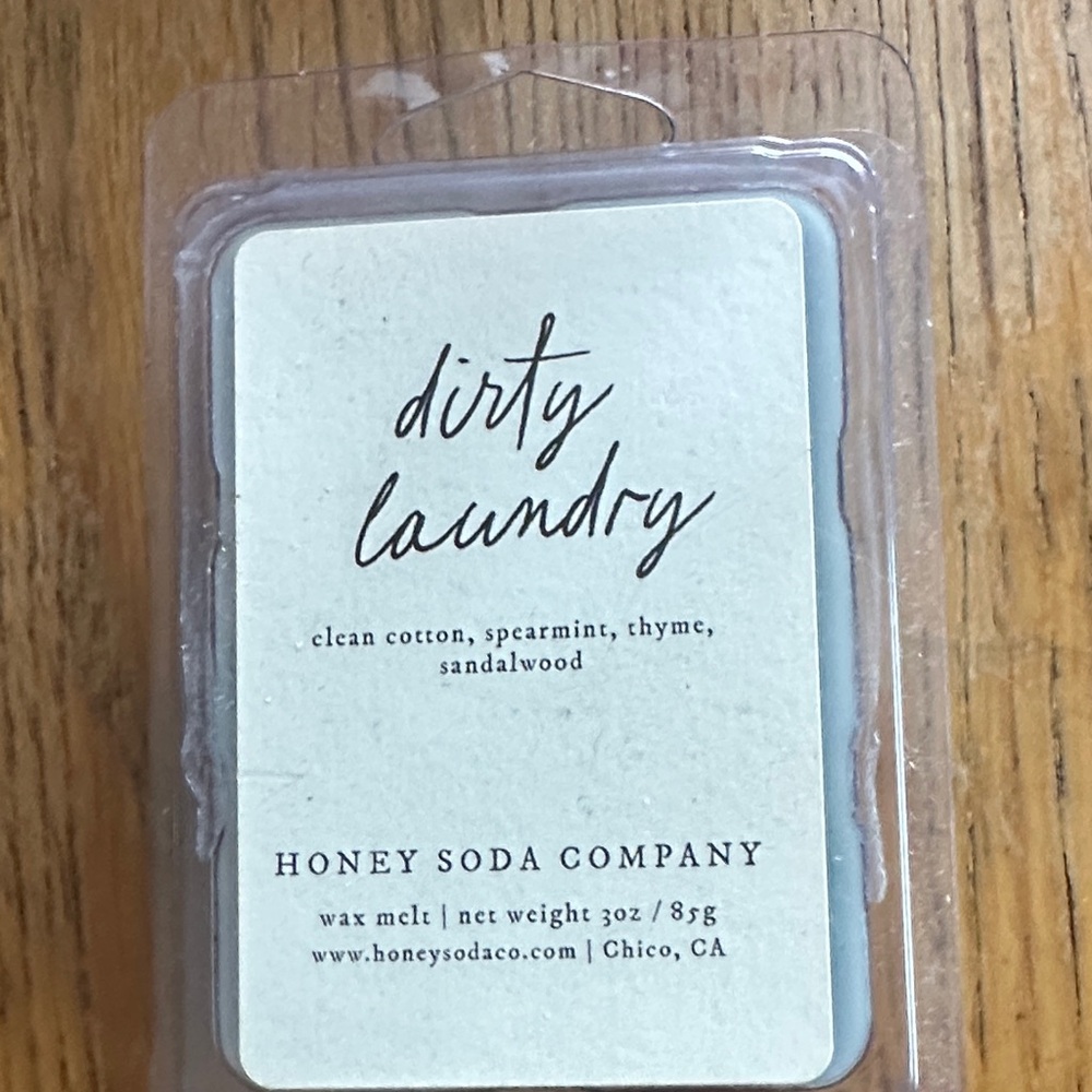 Dirty Laundry Wax Melt - White